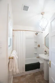 Downtown Cottage Style Home! Vintage vibes and comfortable amenities. - Image 3