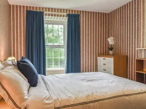 4 bedroom accommodation in East Rolstone, near Weston-Super-Mare - Image 4