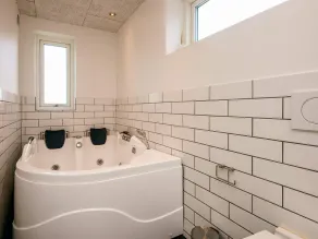 Plush Holiday Home in Rømø near Sea - Image 4