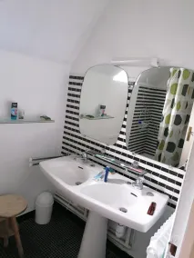 Jurançon-Loue: Villa with Pool and Views of the Pyrenees (sleeps 11) - Image 3