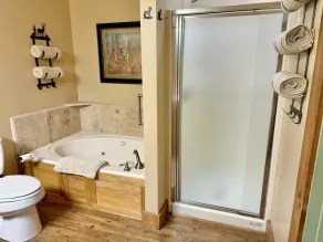 Lodge Style Condo B-8 - Image 3
