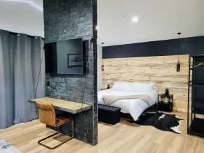 Luxurious Mountain Retreat! - Image 5