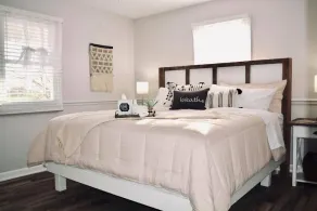 “Feels Like Home” #2CarGarage #Family Fun #Beech Bend #Caves #WKU #KingBedSuite - Image 5