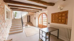Big House, Les Apieres. - Image 2