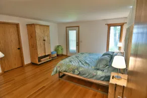 Beachfront and  Lakehouse With All of the Comforts! - Image 4