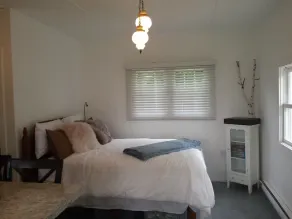 Adorable Cottage Townline Lake Paradise. Boat Kayak Fish BBQ Relax Swim. 2 BR - Image 3