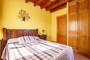 Apartamento 'Comeya' con vistas a la montaña, terraza privada y Wi-Fi - Image 4