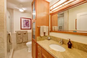 C'est tout sur la vue! Condo Oceanfront remodelé au Pono Kai à Kapaa - Image 2