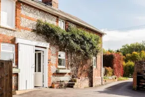 Historic Stable on a Private Vineyard - Image 2
