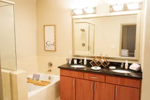 The Tranquility Den (NRG,City Centre, Galleria) - Image 3
