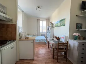 Charming Studio with Internet, Close to Spa & Downtown, Pets Allowed - Image 5