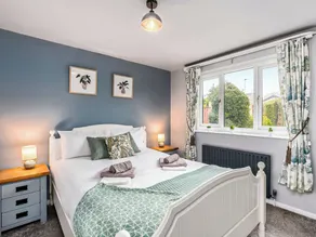 3 bedroom accommodation in Sheffield - Image 3