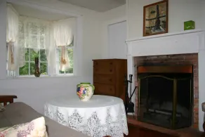 Orchard Hill Farmhouse (c 1794).: Mellem Atlanterhavskysten og Det Hvide MTS. - Image 3