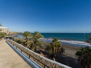 Amazing 3 Bedrooms, Sea View Home - Image 5