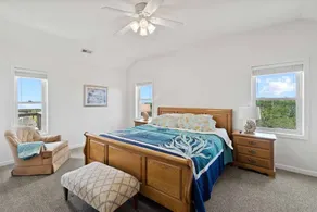 Fantastic Soundside Home w / Shared Boardwalk zu Sound, Pool, Whirlpool, Spielzimmer - Image 3