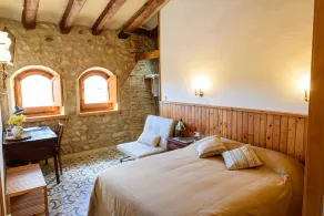 Accommodation in a winery, surrounded by biodynamic vineyards! - Image 3