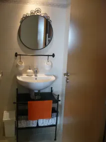 PENTHOUSE bigTerrace, Nice views, A/c Community Pool,Free WIFI-Parking.VUT 77-79 - Image 4