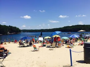 Lakefront at the Hideout - Image 4