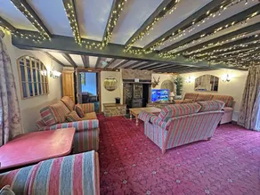 16 bedroom accommodation in Bampton, near Tiverton - Image 4