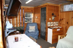 1 bedroom apt nestled in 40 acres of nature. 5 star air bnb rating! - Image 2