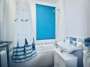 3 chambres à coucher à Teignmouth - Image 4