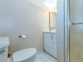 Stunning home in Haven Beach with 5 Bedrooms, Heated swimming pool and WiFi - Image 2