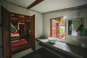 Alamanda Garden Villa - Lush Garden View - Image 5