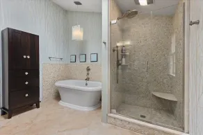 Superbe maison de 6K SF, pour 12 personnes avec 4 personnes. 5 salles de bains, grande chambre, piscine et fêtes - Image 5