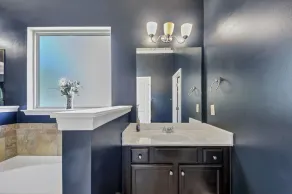 Immaculate home in Atlanta Near the Airport/w private bathrooms Big smart TVs  - Image 3