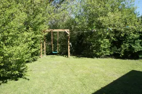 Comfy vacation home on the dike + Wi-Fi + pet-friendly (HS rentable Sat to Sat) - Image 2