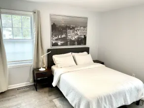 Smart and Luxurious condo in the Heart of Providence - Image 4