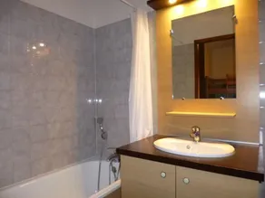 Studio confortable avec Wi-Fi et balcon à Brides-les-Bains - Image 4