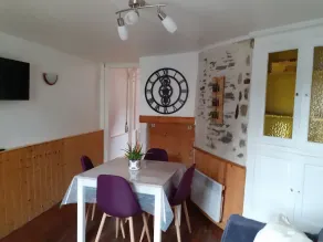 Angel's'unusual 2-star gîte in the heart of Josselin  - Image 5