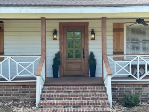 Walk to the River or Downtown. One block from Cameron Park. 1 Mile to Silos! - Image 4