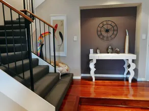 Modern Melville Plaza Townhouse close to Swan River and Port beach. - Image 2