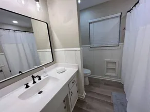 4.5 acre property in town! Best of both worlds - Image 4