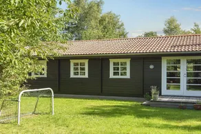 4 person holiday home in Glesborg-By Traum - Image 5