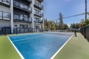 Lake Okanagan Cozy Beach Condo! Corner Penthouse w/ 180° Views - Image 3