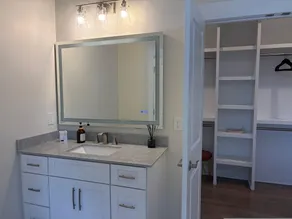 2756 Bridgegate Home - Image 5