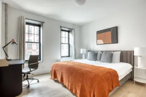 Ideal Brooklyn Heights 2BR w/ Elevator & W/D, nr Promenade, by Blueground - Image 4