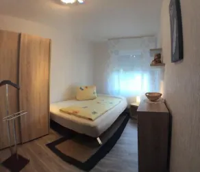 Ferienwohnung im 1. Stock mit Balkon und Überdachter Terrasse - Image 4