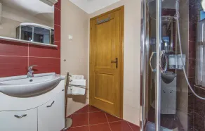 Schöne Villa mit Pool, KA, Grill, WLAN, geeignet für Familien - Image 4