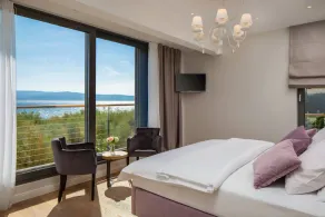 Luxury beachfront VILLA FLORES heated outdoor, indoor pool, whirlpool, sauna - Image 5