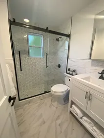 Great Getaway! Exceptional Home. Walking distance to The Christmas Tree Shoppe - Image 2