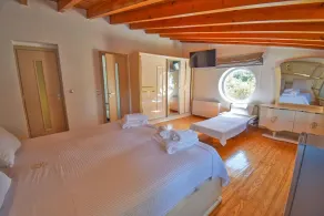 Villa Asteria - Five Bedroom Villa, Sleeps 12 - Image 2