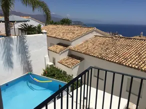 Marina del Este sea view half villa - Image 3