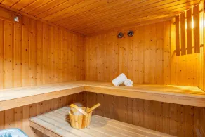 Luxury 10-person family villa - Image 3