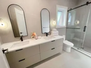 Beijing Vancouver Homestay - Image 2