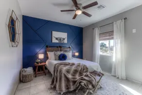 NEW 3 BR home in immaculate condition, mountain views just outside of Tucson - Image 4