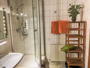 Beautiful apartment for 5 people with WIFI, TV, terrace and pets allowed - Image 4